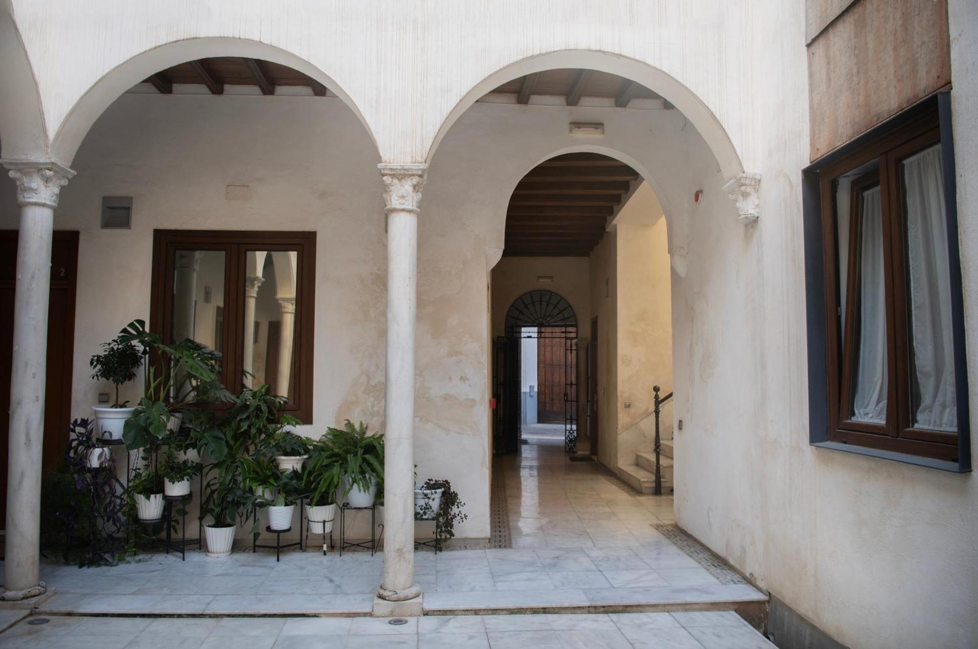 סביליה Casa Palacio Bustos Tavera מראה חיצוני תמונה
